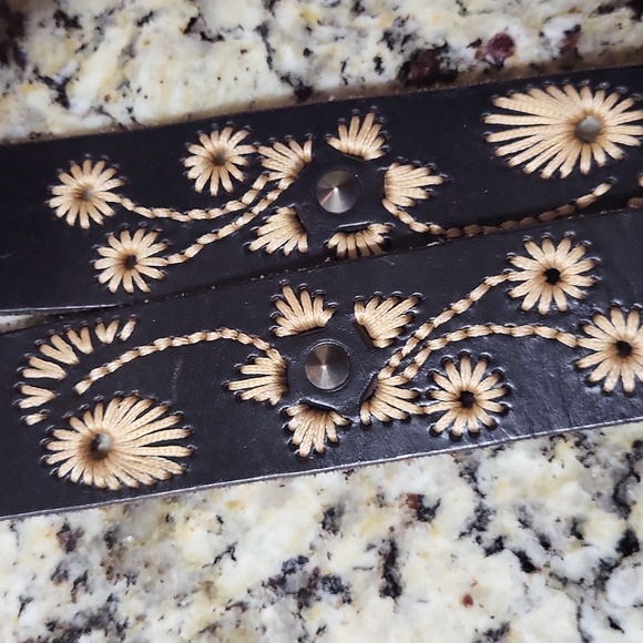Patricia Nash Black Embroidered Guitar Strap - Picture 2 of 6